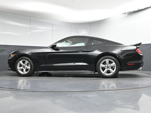 Used 2015 Ford Mustang Coupe image 29