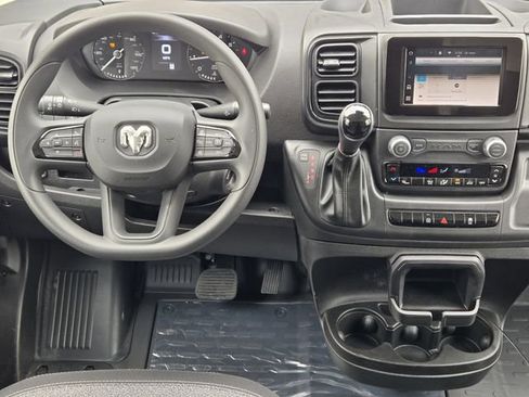 Used 2025 RAM ProMaster 2500 w/ Convenience Group image 27