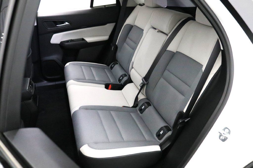 Used 2024 Honda Prologue EX image 10
