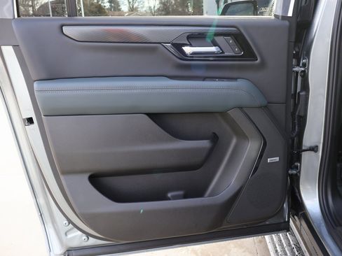 New 2026 GMC Yukon XL AT4 w/ AT4 Premium Package image 28