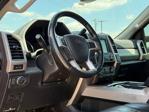 Used 2019 Ford F250 Lariat w/ Lariat Ultimate Package AWD/4WD image 24