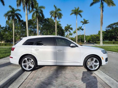 Used 2019 Audi Q7 3.0T Prestige AWD/4WD image 21