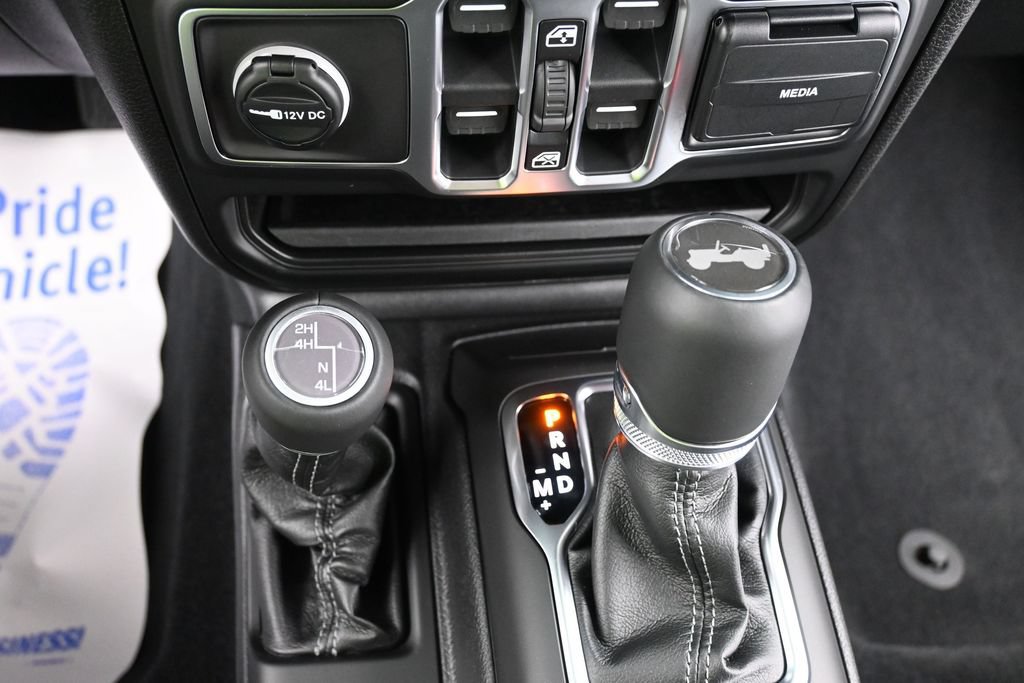 New 2026 Jeep Wrangler Unlimited Sahara AWD/4WD image 12