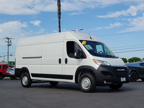 Used 2025 RAM ProMaster 2500 w/ Convenience Group FWD image 32