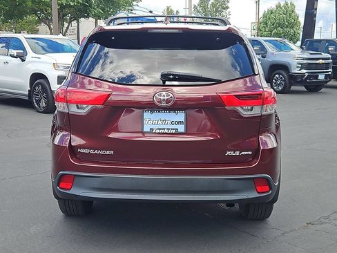 Used 2019 Toyota Highlander XLE AWD/4WD image 5