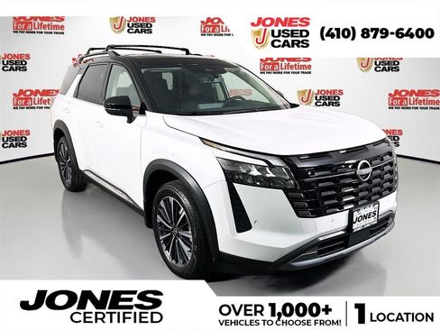 Certified 2026 Nissan Pathfinder Platinum w/ Lighting Package AWD/4WD image 1