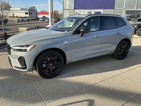 New 2026 Volvo XC60 T8 Ultra w/ Climate Package AWD/4WD image 11