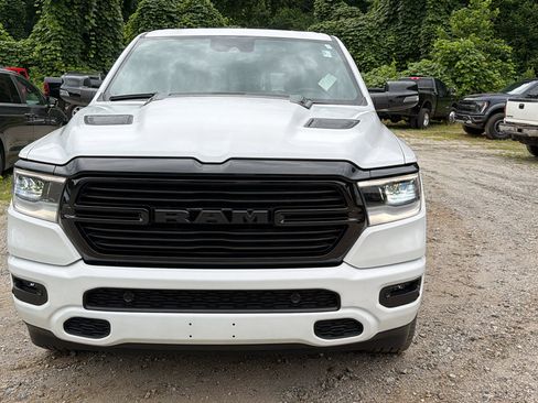 Used 2024 RAM 1500 Laramie AWD/4WD image 3