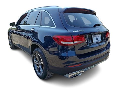 Used 2018 Mercedes-Benz GLC 300 4MATIC image 4