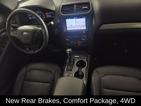 Used 2018 Ford Explorer XLT w/ Equipment Group 202A AWD/4WD image 33