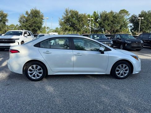 Used 2020 Toyota Corolla LE FWD image 8