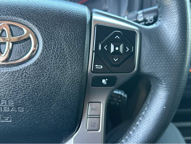 Used 2022 Toyota 4Runner SR5 Premium w/ Moonroof Package RWD image 29