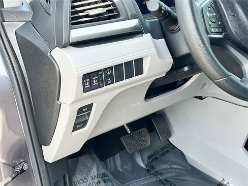 Used 2024 Honda Odyssey EX image 10