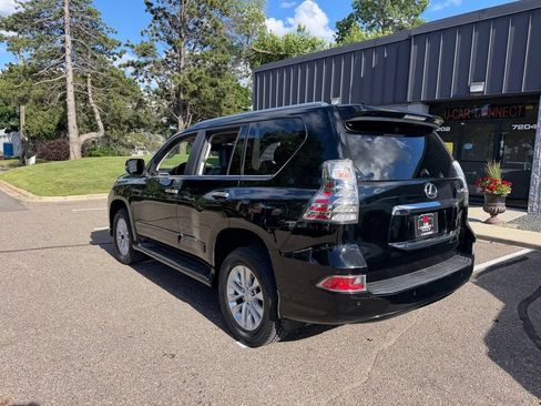 Used 2016 Lexus GX 460 w/ Premium Package AWD/4WD image 13