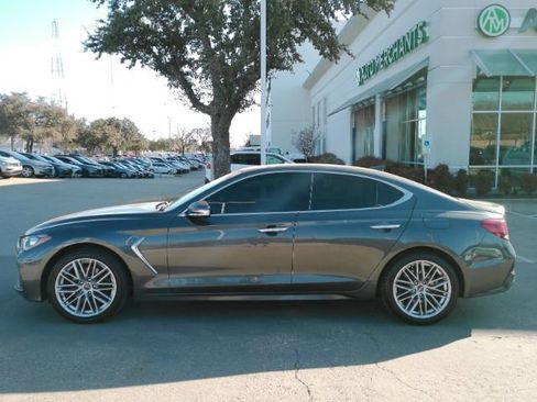 Used 2020 Genesis G70 2.0T image 10