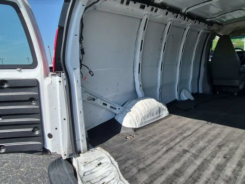 Used 2019 Chevrolet Express 2500 w/ Enhanced Convenience Package RWD image 29
