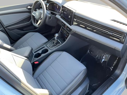 New 2025 Volkswagen Jetta SE image 10