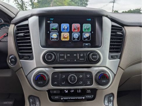 Used 2019 GMC Yukon XL SLT w/ Open Road Package AWD/4WD image 30