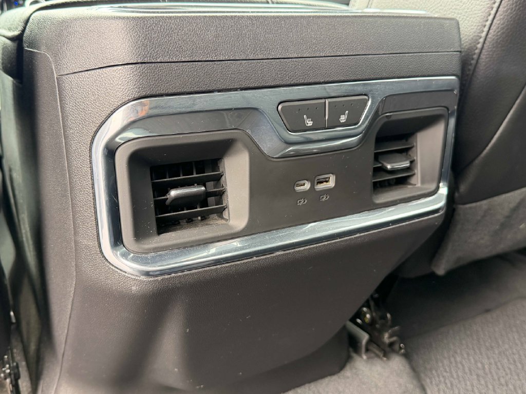 Used 2022 GMC Sierra 1500 Denali w/ Technology Package AWD/4WD image 22