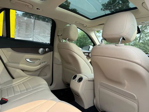 Used 2019 Mercedes-Benz GLC 300 4MATIC w/ Driver Assistance Package image 25