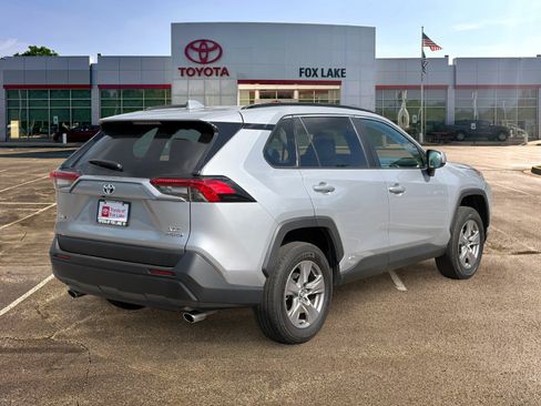 Used 2024 Toyota RAV4 XLE w/ Convenience Package AWD/4WD image 5