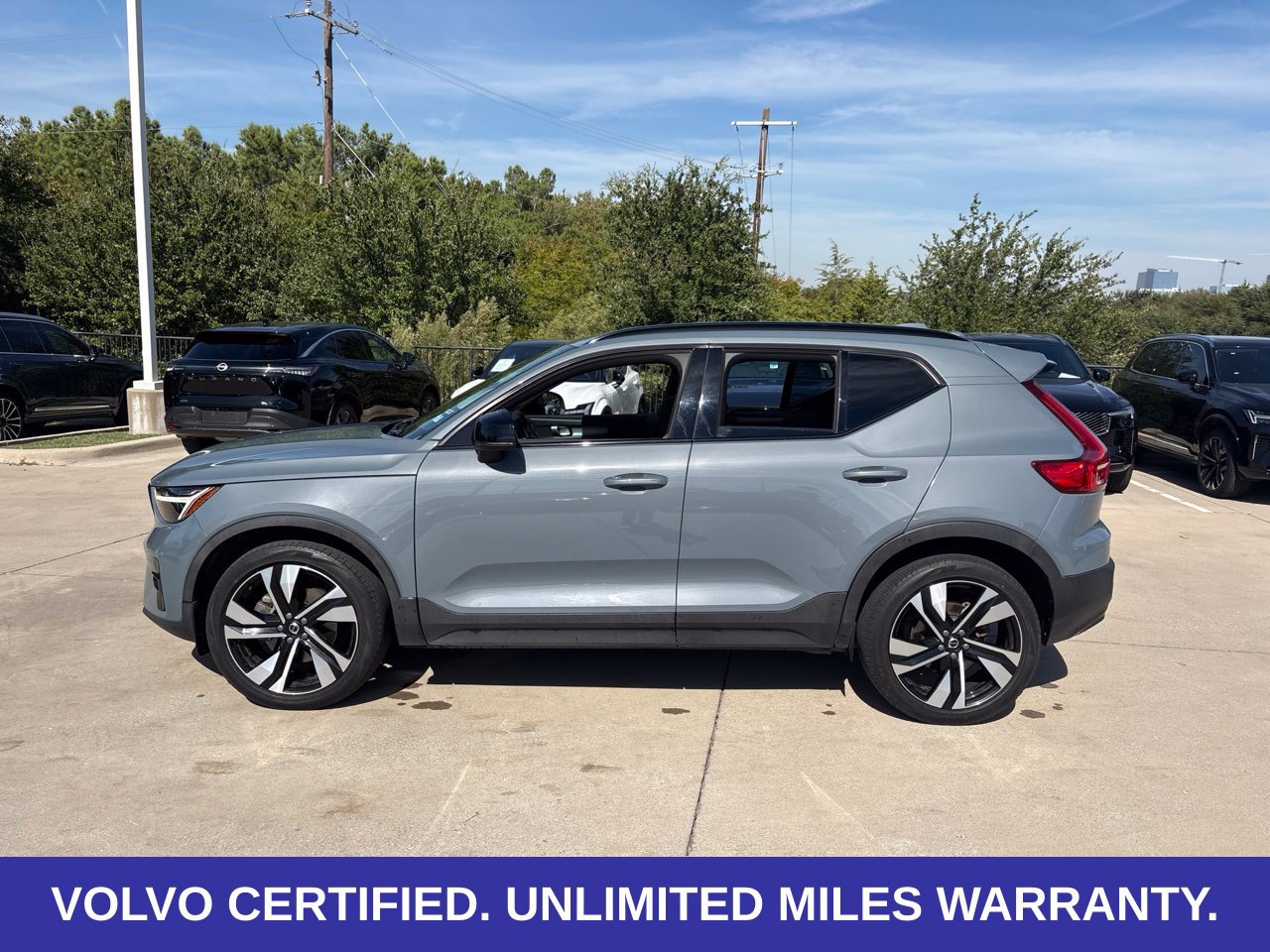 Certified 2023 Volvo XC40 B5 Plus w/ Protection Package Premier AWD/4WD image 12