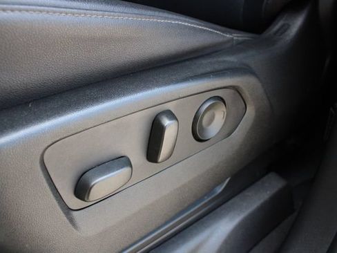 Used 2024 Chevrolet Silverado 2500 LTZ AWD/4WD image 3