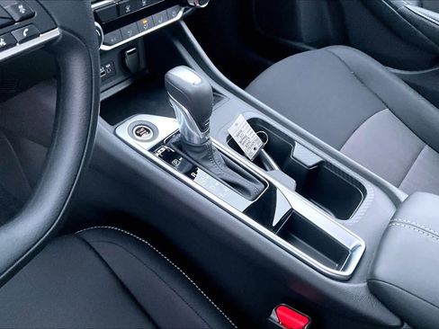 New 2025 Nissan Sentra SV image 11