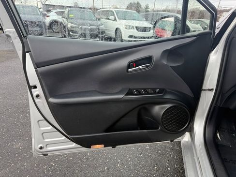 Used 2018 Toyota Prius Prime Plus image 19