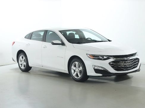 Used 2023 Chevrolet Malibu LT w/ Driver Confidence Package FWD image 9