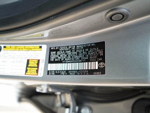 Used 2025 Toyota Camry SE w/ Convenience Package image 39