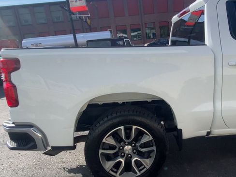 Used 2022 Chevrolet Silverado 1500 LT image 43