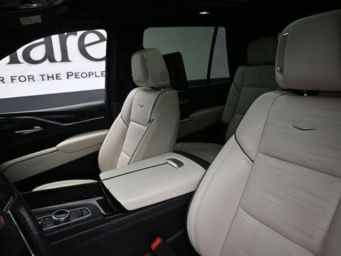 Used 2021 Cadillac Escalade Sport w/ Driver Assist Tech Package AWD/4WD image 16