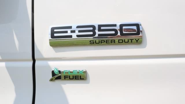 Used 2017 Ford E-350 and Econoline 350 Super Duty RWD image 15