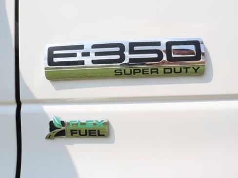 Used 2017 Ford E-350 and Econoline 350 Super Duty image 15