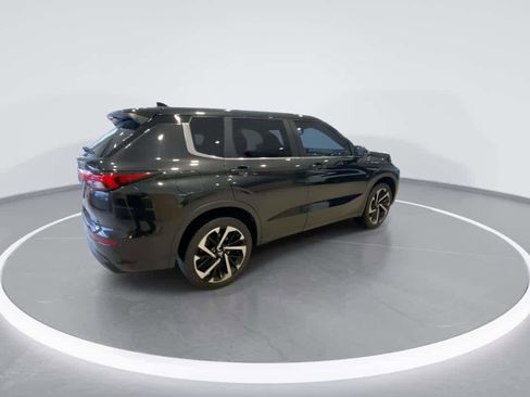 Used 2022 Mitsubishi Outlander ES image 8