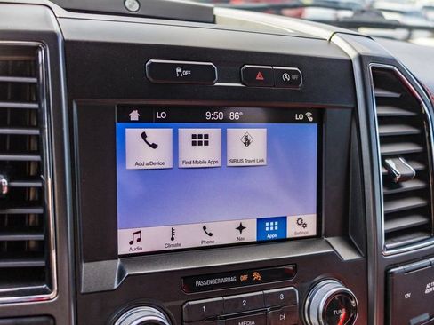 Used 2018 Ford F150 Lariat w/ Equipment Group 502A Luxury AWD/4WD image 40