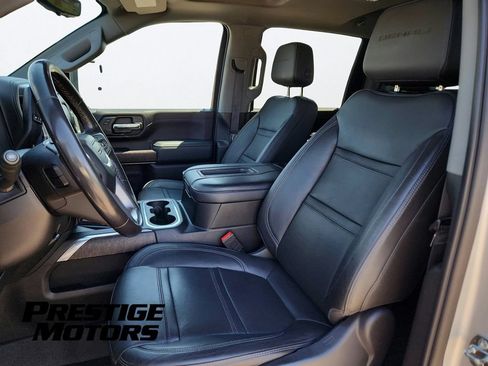 Used 2022 GMC Sierra 3500 Denali w/ Denali Ultimate Package AWD/4WD image 18