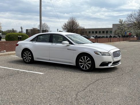 Used 2017 Lincoln Continental Premiere FWD image 7