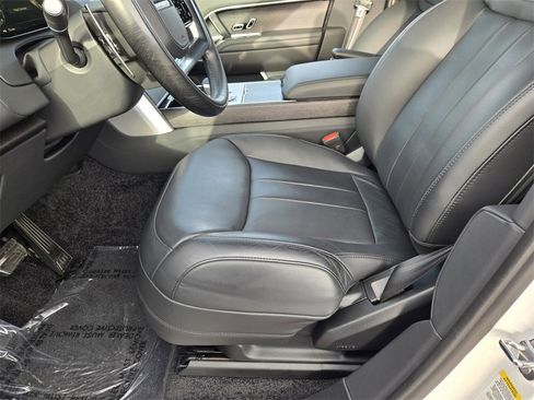 Used 2025 Land Rover Range Rover Autobiography image 25