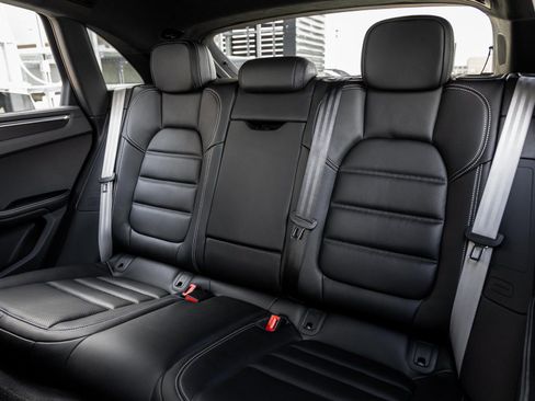 New 2026 Porsche Macan GTS image 29