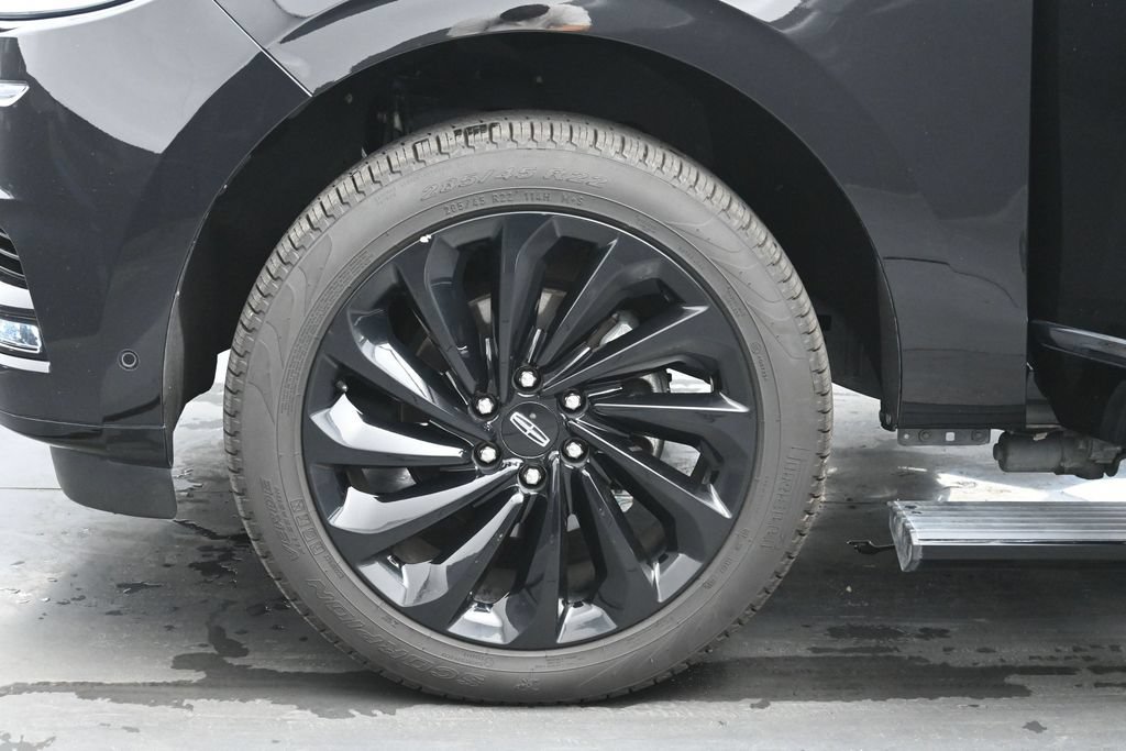 Used 2020 Lincoln Navigator L Reserve w/ Equipment Group 208A Reserve AWD/4WD image 29