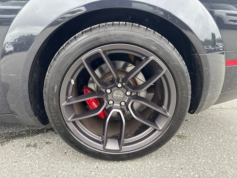 Used 2019 Dodge Challenger SRT Hellcat w/ Widebody Package RWD image 27