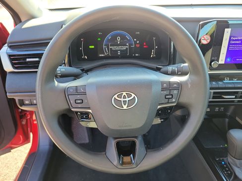 Used 2025 Toyota Camry LE image 20