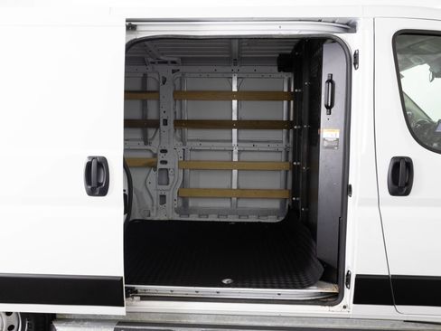 Used 2023 RAM ProMaster 2500 image 28
