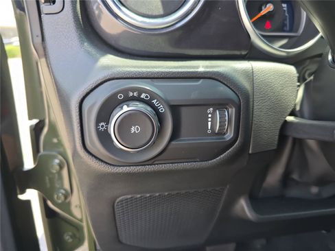 Used 2023 Jeep Wrangler Unlimited Rubicon 392 AWD/4WD image 34