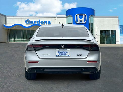 Used 2025 Honda Accord Sport image 5