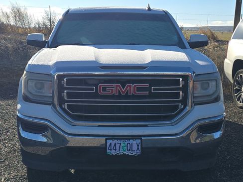 Used 2017 GMC Sierra 1500 SLE w/ Suspension Package, Off-Road image 4