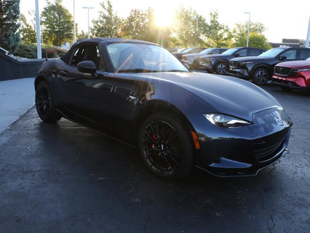 Certified 2024 MAZDA MX-5 Miata Club w/ Brembo/BBS Recaro Package RWD image 6