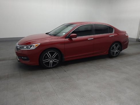 Used 2016 Honda Accord Sport image 2